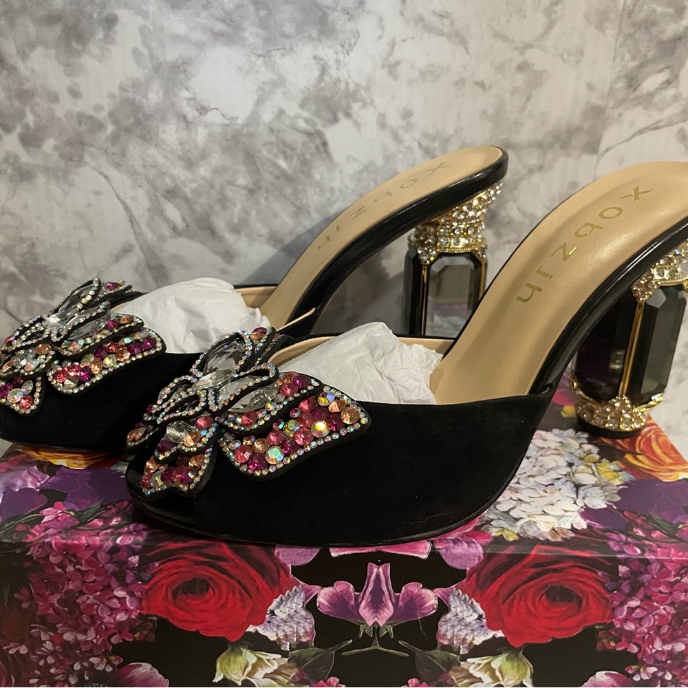 Xobzih Black Embellished Women's Mules